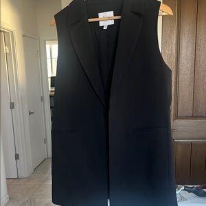 Black Sleeveless Vest
